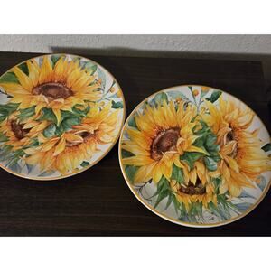 Set of sunflower plates